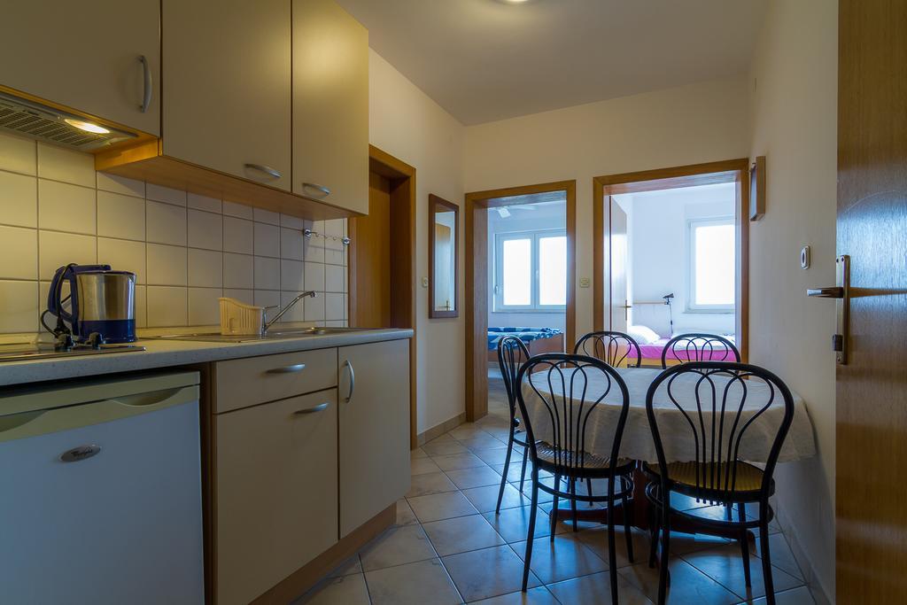 Apartments Ok Lopar Ngoại thất bức ảnh